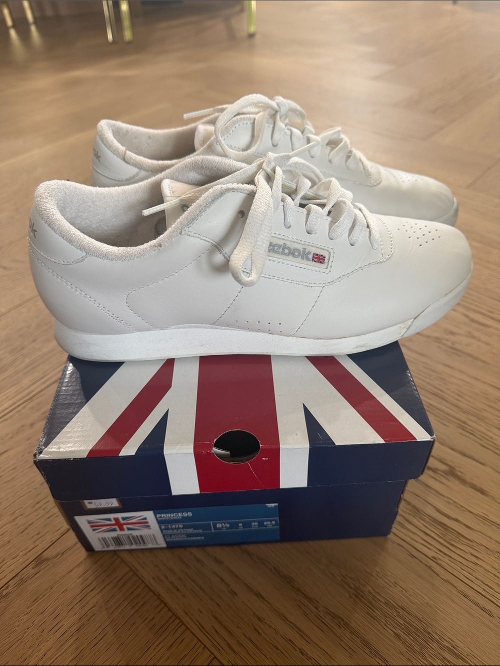 Classic Princess White Reebok Women’s Sneakers. Size 8.5